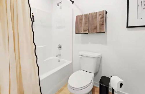 Spacious New Waco Retreat in a Prime Location - Foto 22