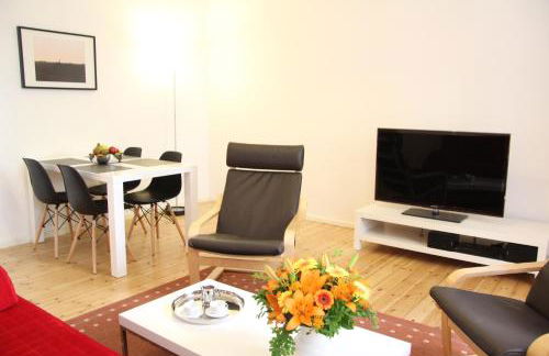 Nollendorf Apartments - 1 separate bedroom and 1 living room with sofa bed in Motzstraße - Foto 50