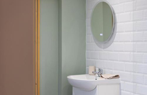 'Weston House' Newly Renovated Family and Workspace Business Cosy Home in Runcorn, Cheshire ENTIRE HOUSE - Foto 20