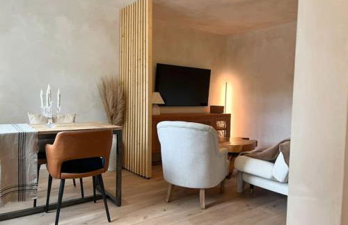 A Cozy Home Away from Home - Photo 1