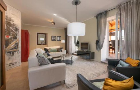 Awesome Home In Sumber - Foto 25