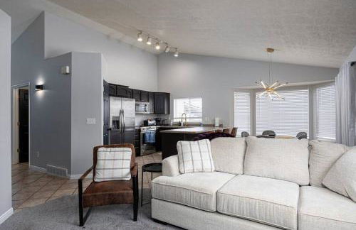 4BR 4BA w Movie Theater Near SLC, Airport, Skis - Foto 15