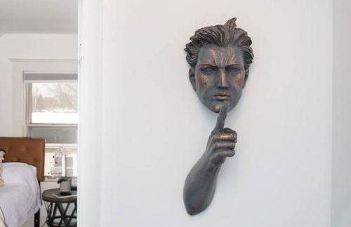 King Bed - 5 Min to MOA - 75 & 65' HDTV - Ping Pong - Foto 45