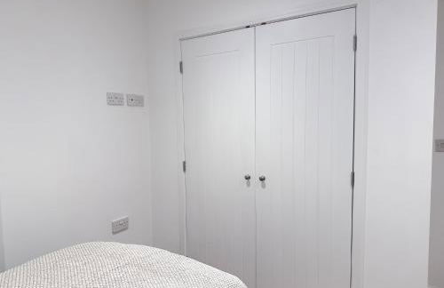 Spacious Modern 1 Bed Apartments in St Neots - Perfect for Contractors & Professionals - Free Parking - WiFi - Fully Equipped Kitchen - Smart TV Ideal for Work Stays and Long Projects - Foto 61