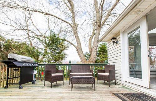 Cozy getaway - 5 min drive to beach - Foto 32