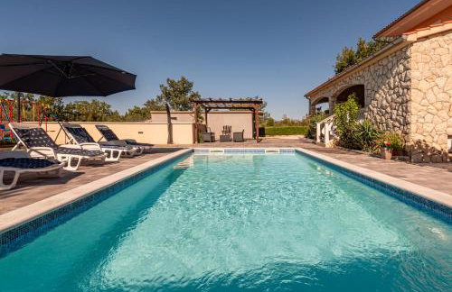 Holiday House Laetitia with pool - Foto 10