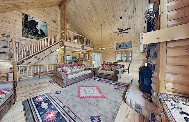 Sunset Cove Cabin On Lake Grindstone - Photo 11