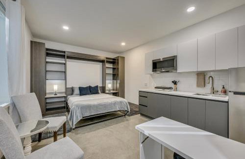 Waterfront Patio! Stylish Family Home in Everett - Photo 32