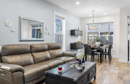 Rooftop Deck w Hot Tub Near Dining Ski Slopes The Lookout by AvantStay - Photo 7