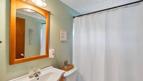 Squam waterfront 2 bed 2bath (Suite 8) - Photo 5