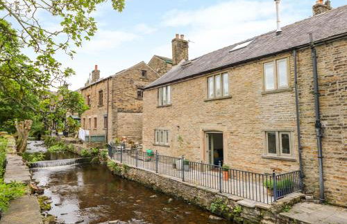 River Cottage Hayfield - Photo 2