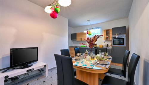 Beautiful Home In Dugo Selo - Foto 3