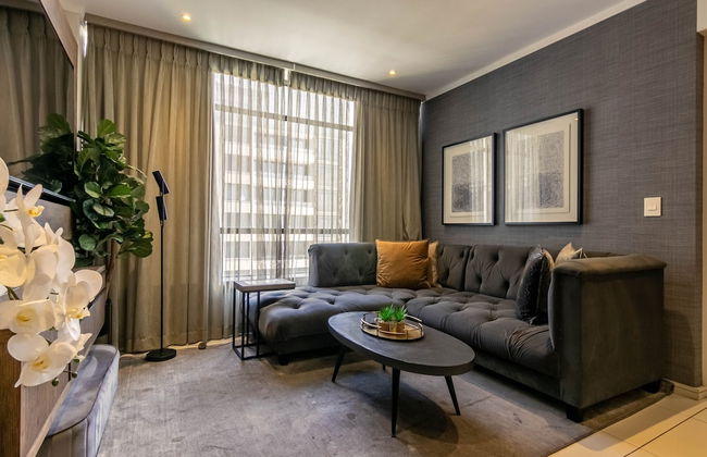 Sandton Smart Apartment Thirteen - Photo 15