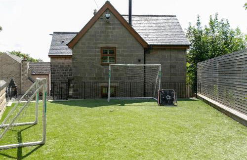 4 Bed House Sleeps 9 - Parking Garden Bbq Wifi - Foto 36