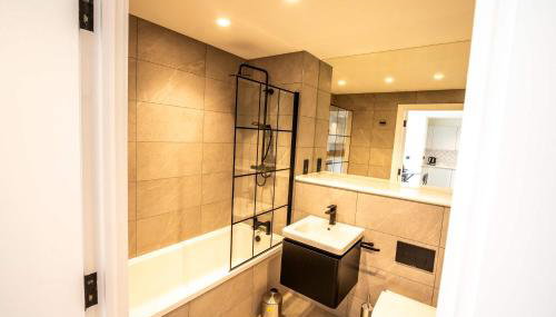 Modern and Sleek 2 Bed Flat in Central Manchester - Foto 5