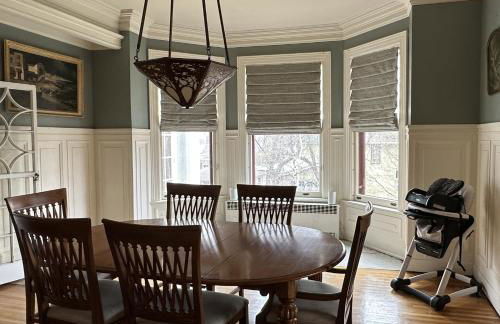 Historic Tudor with River Views & Fun Gaming Room - Foto 8