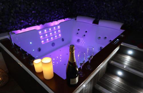 La Suite, love room, Grand Jacuzzi, port de plaisance de Saint Valery En Caux - Foto 1