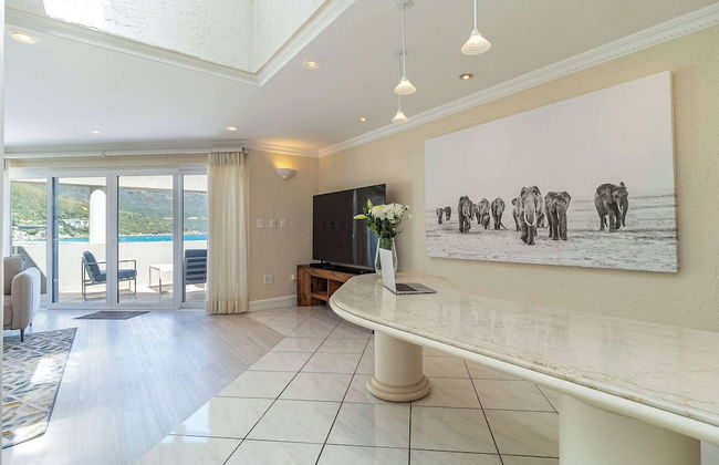 Beachfront Villa, Beach Club, Houtbay - Photo 41