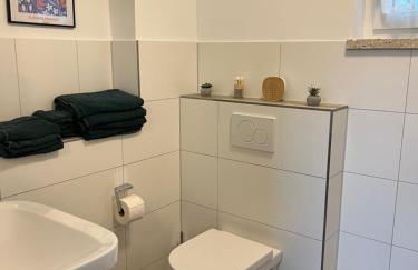 FeWo Brauel am Nordpfad Zevener Geest - Ruhige, moderne 2 Zimmer Wohnung, Ladestation, Parkplatz, Wlan, Garten - Foto 24