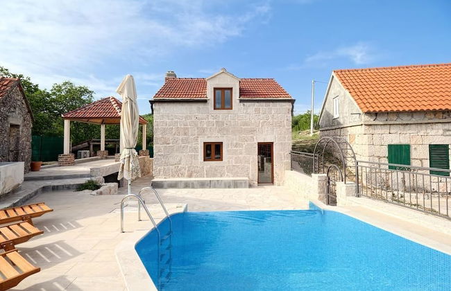 Villa Mons - Photo 1