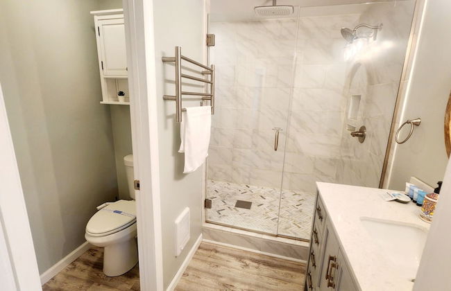 The Graceful Pelican Lakeview w Kayaks and Trail - Foto 25