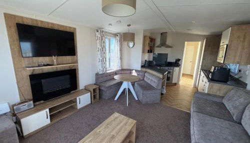 Wildflower Meadows 5 - Golden Anchor - Central Heating, Wi-Fi, bed linen - Meadow Lakes Caravan & Lodge Hire - Foto 5