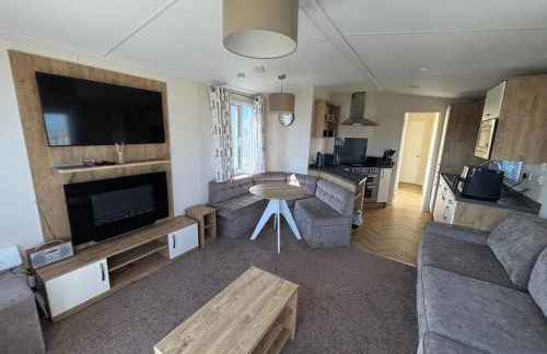 Wildflower Meadows 5 - Golden Anchor - Central Heating, Wi-Fi, bed linen - Meadow Lakes Caravan & Lodge Hire - Foto 5