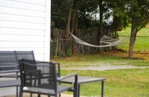 1939 Four Bed Rustic Escape by Casino - Foto 54