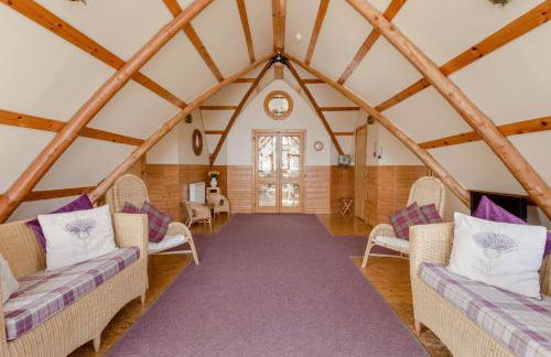 Rabbie Burns Lodge - Photo 2