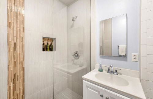 2BR-2 mins to Ocean-Sleeps 8-Pets - Photo 40