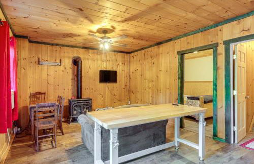 10 Mi to Gore Mountain! Pet-Friendly Cabin - Foto 4