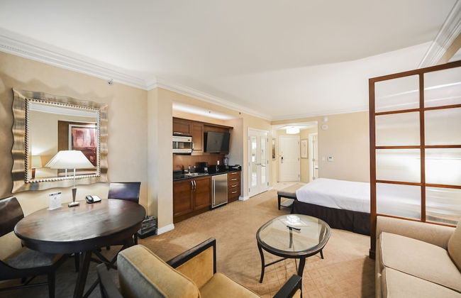 StripViewSuites at Signature - Foto 31