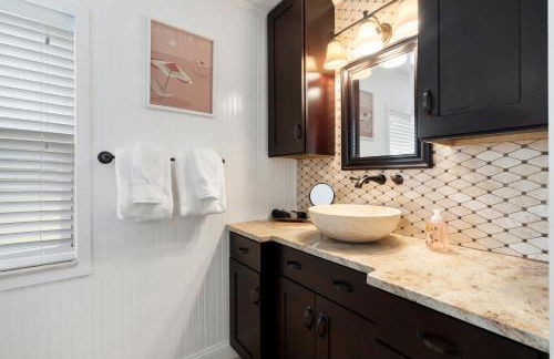 Your Home Away From Home 3Br 2Bth House with EV PLUG IN on site & Only 8 min to downtown - Foto 7