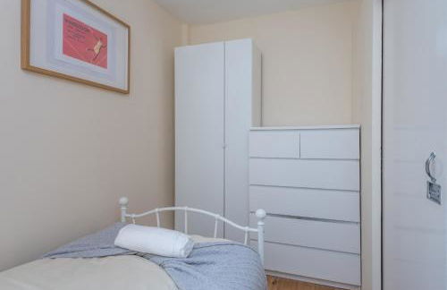 3-bedroom flat for 4, excellent transport connections - Foto 18