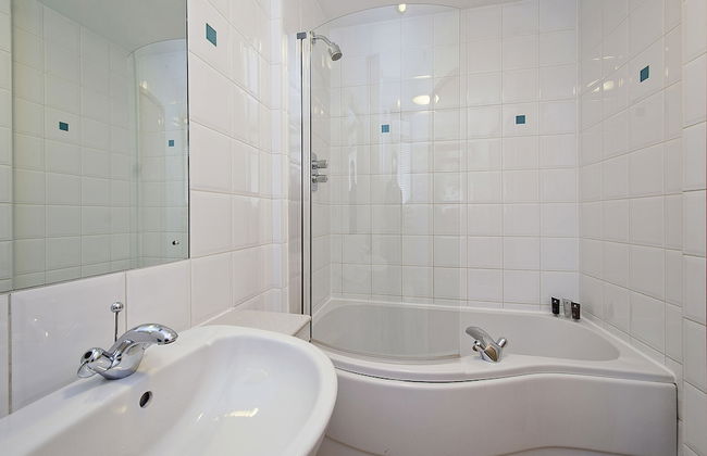 Premium St Christophers Place - Photo 17