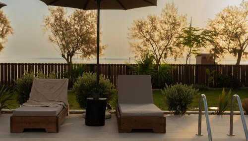 Alas Suites - Foto 3, Garden, sunbed