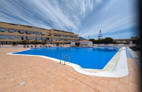 Comfortable 2-Bedroom Duplex in Playa Paraiso with Ocean View, Balcony, and Shared Pool - Photo 10
