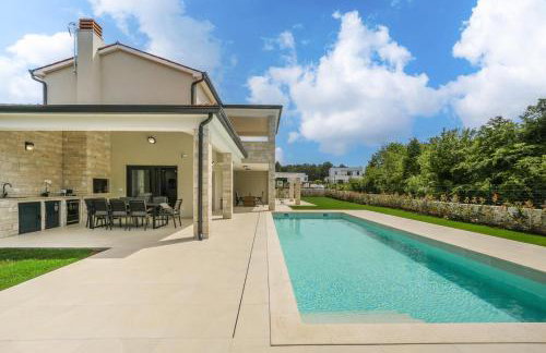 NEW! Luxury Villa Carlotte with 11m pool - Foto 2