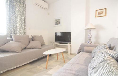 Apartamento Vistahermosa terraza y piscina - Foto 2