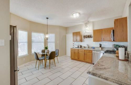 Melody Home near Grapevine DFW Airport w backyard - Foto 21