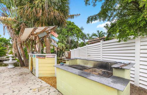 4BR Spacious Paradise - Photo 25