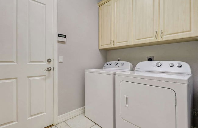 323 SE 17th St - Photo 16