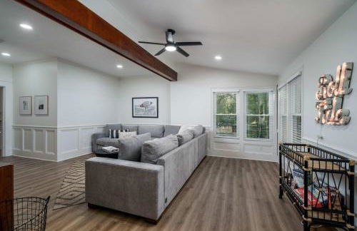 Roll Tide Bungalow-3 miles to UA- 5 TVs- Game Room - Foto 11