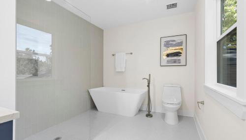 Modern 4 Bed in Quail Hollow - Foto 5