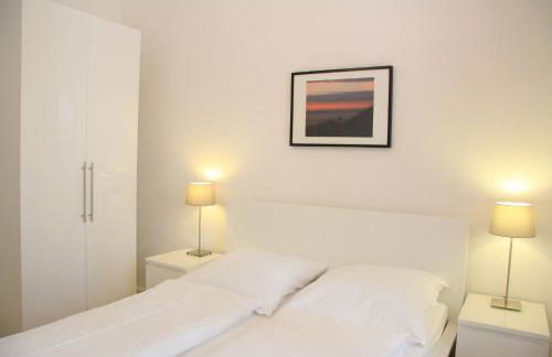 Nollendorf Apartments - 1 separate bedroom and 1 living room with sofa bed in Motzstraße - Foto 55