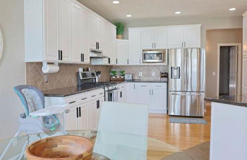 Golf Oasis Sleeps 22! Hot tub Firepit Gym Pool - Foto 6