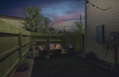 Rosey Bouldin Home Minutes to DT - Adelaide! - Photo 2