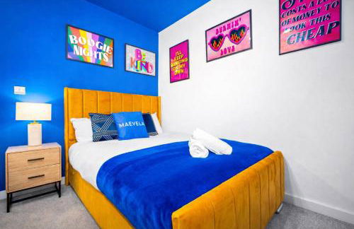 2 Bedroom House with 4 Beds, 3 Doubles & 1 Single - In Salford, 10 mins Uber from Manchester City Centre - Located in Salford close to Old Trafford, Manchester united, Trafford Park, Salford Quays & more! With Garden & Parking - By MAEVELA Manchester - Foto 11