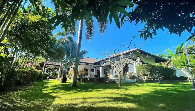 Kesorn Charming Authentic Thai Pool Villa Phuket - Foto 5, Habitación