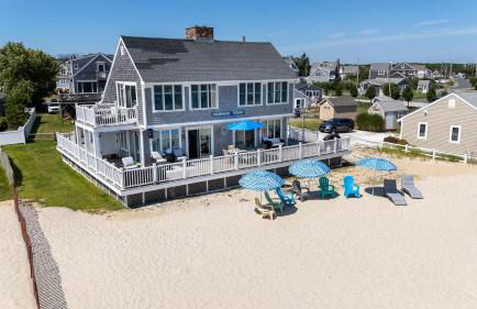 Oceanfront Cape Cod House by Rock Properties - Foto 1